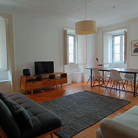 Stunning Apartment Near Chiado Lizbona Zewnętrze zdjęcie