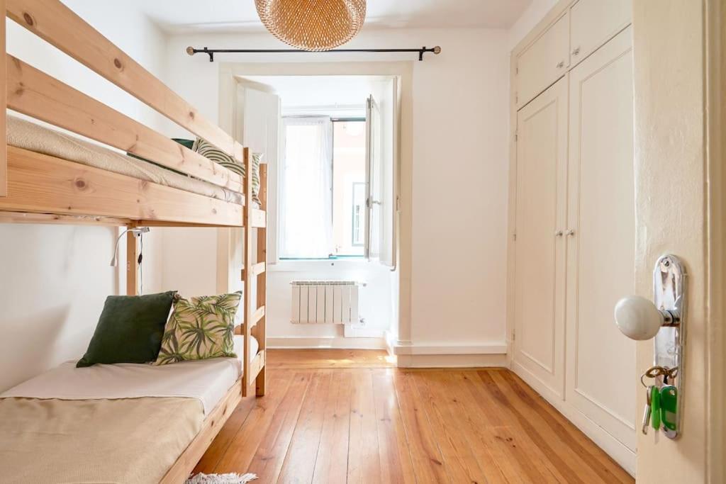 Stunning Apartment Near Chiado Lizbona Zewnętrze zdjęcie