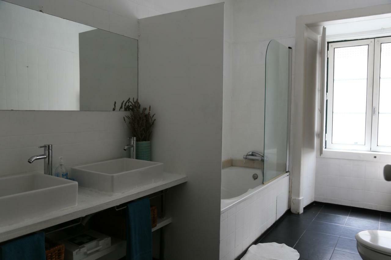 Stunning Apartment Near Chiado Lizbona Zewnętrze zdjęcie